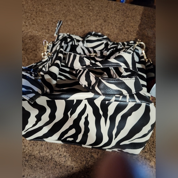 Zebra convertible backpack purse bag - Picture 6 of 6